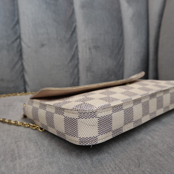 ❌SOLD❌LOUIS VUITTON POCHETTE FELICIE - Picture 6 of 10